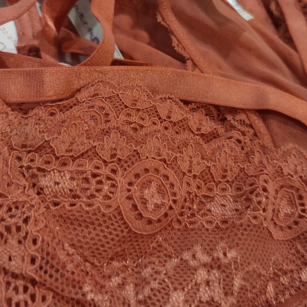 FLASH SALE 🍒 Anemone RUST lace t back bra bralette S M L